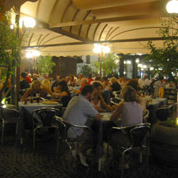 Padua's Restaurant Pe Pen