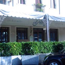 Padua's Restaurant Zairo